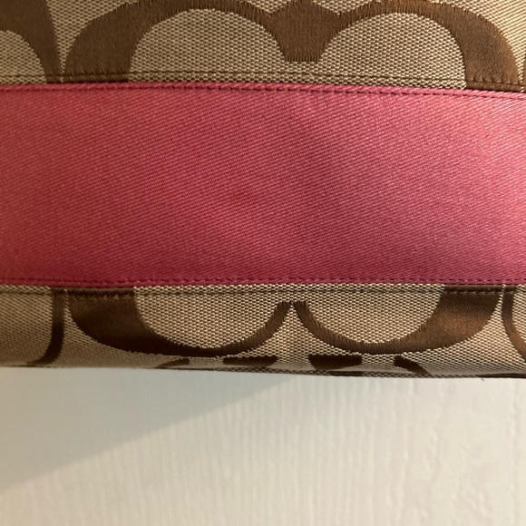 Coach vintage tan/pink with stripe shoulder bag medium size gorgeous - Picture 3 of 15